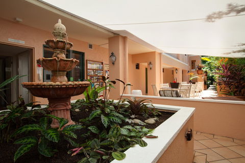 Martinique On Macrossan - Stayed 17