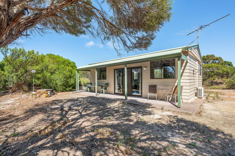 Kangaroo Island - Island Beach Shack - Stays Accommodation 10
