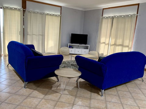 Beeâ€™s Place - 3 Bedroom Home On 10 Acres Of Land With Distant Ocean Views - Stayed 0
