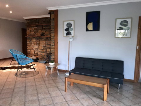 Beeâ€™s Place - 3 Bedroom Home On 10 Acres Of Land With Distant Ocean Views - Stayed 19