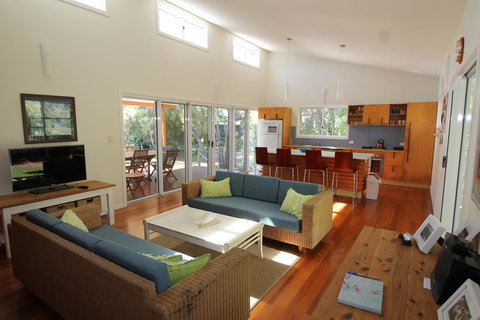 The Boarding House - Stayed 5