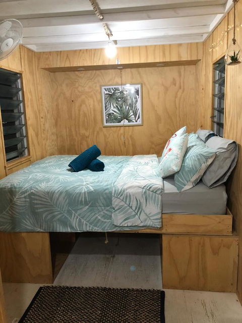 SEA-green - Stayed 8