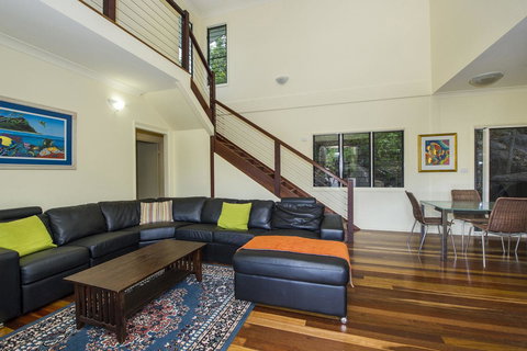 Manyana, 3 Opalia Court - Stayed 4