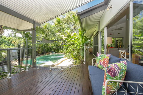 Whispering Palms - Stayed 4