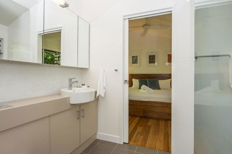 Whispering Palms - Stayed 14