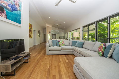 Whispering Palms - Stayed 13