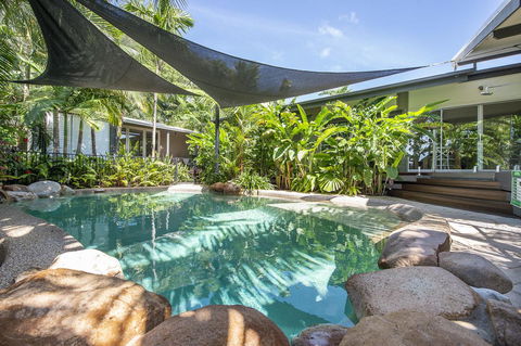 Whispering Palms - Stayed 2