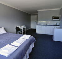 Bribie Island Square - Stays Accommodation