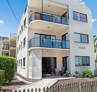 Quiet location across from waterfront - South Esp Bongaree - Stays Accommodation