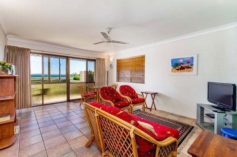 Great Views, Ground Floor Unit Clearview Apartments South Esplande, Bongaree - Stayed 3