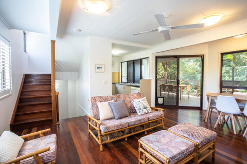 Point Break Beach House - Stays Accommodation 2