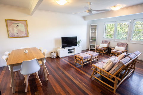 Point Break Beach House - Stays Accommodation 3