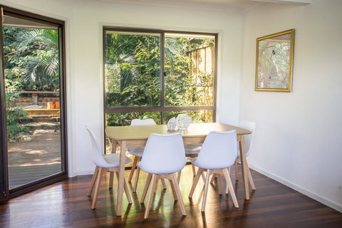 Point Break Beach House - Stays Accommodation 6