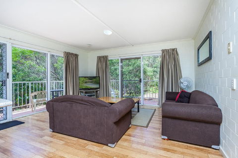 The Islander - Stayed 17