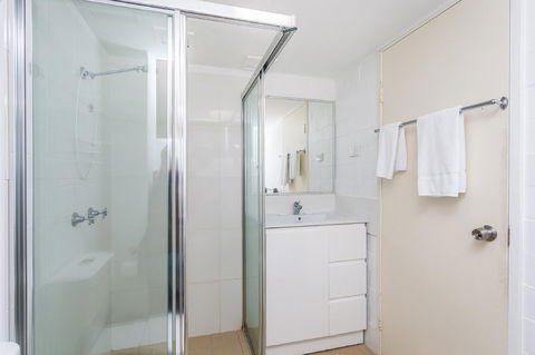 The Islander - Stayed 18