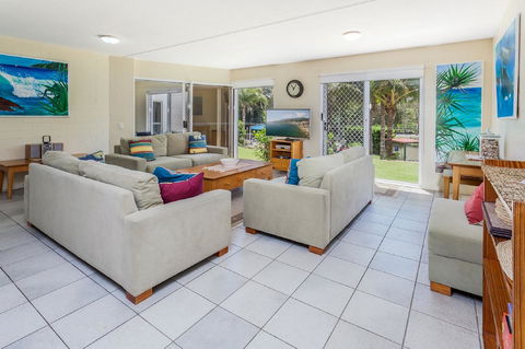 The Islander - Stayed 41