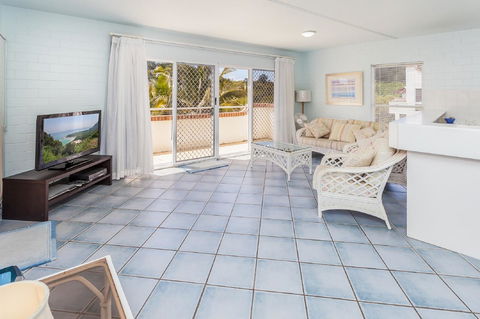 The Islander - Stayed 8