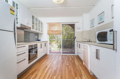 The Islander - Stayed 15