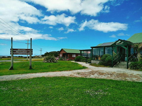 Baudins Accommodation And Restaurant - Stayed 22