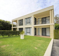 'Bagnall Views' 2/161 Government Rd - Stylish  modern duplex across the road to the waters edge - Stayed