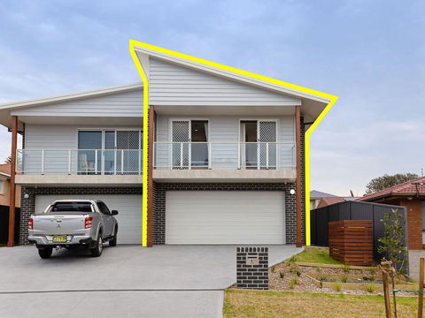 'Birubi Breezes', 2/7 Fitzroy St - Large Duplex With Air Conditioning, WIFI & Only 5 Minute Walk To The Beach - Stayed 0