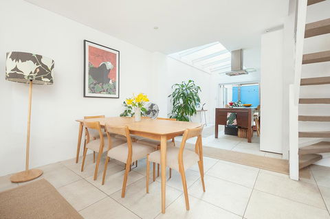 'Darling Lily' - Your Townhouse Hideaway - Stayed 2
