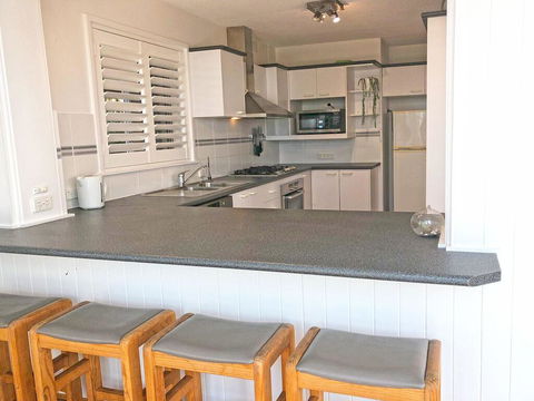 'Mooring One Downstairs', 23 Shoal Bay Rd - Fantastic Ground Floor Duplex With Views, WIFI And Air Conditioning - Stayed 2