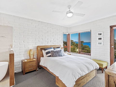 'Nunkeri', 5 Kerrie Close - Stunning House With Fabulous Views, Linen, WIFI & Air Conditioning - Stayed 1