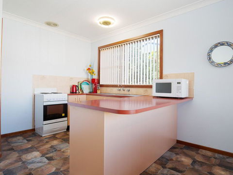 'Rutland', 1/13 Cromarty Road - Pet Friendly, Boat Parking, Water Views, Air Con - Stayed 2