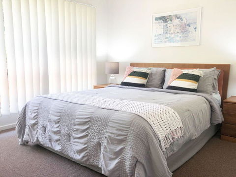 'Sandy Palms' 28 Moorooba Cr - Beautiful Home With Wifi, Air-con And Boat Parking - Stayed 1