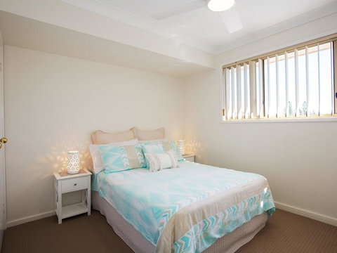 'Walk On Birubi', 1/40 Ocean Ave - Pet Friendly, WIFI, Boat Parking & Water Views - Stays Accommodation 3