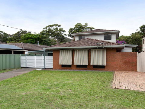 'Willows At The Bay' 111 Horace St - Large House With Aircon, WIFI And Boat Parking. - Stayed 0