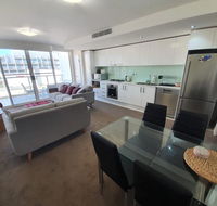 just listed Bolton St 1br 350m walk to Newcastle beach  Wifi end Eand - Stayed