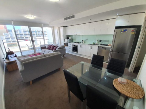 (just Listed) Bolton St 1br 350m Walk To Newcastle Beach +++ Wifi End Eand - Stayed 0