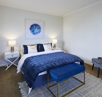 1 Bdrm Top Floor Apt With Sunroom - Stays Accommodation