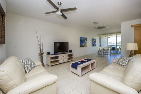 1 Bright Point Apartment 1401 - Stayed 1