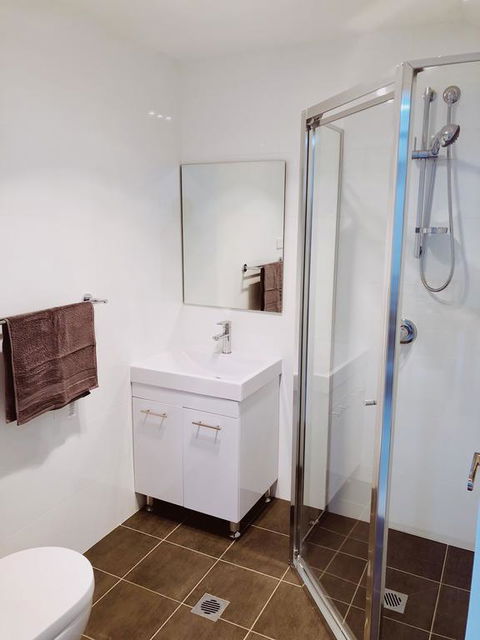 1 Pearl Street - Stayed 3