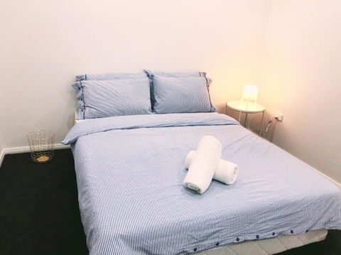 1 Pearl Street - Stayed 2