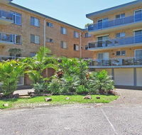 10 'Parkview' 11-13 Catalina Close - peaceful park views - Stayed