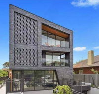106 Modern Prestige 3-Storey New Establishment - Stayed