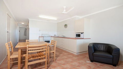 10T Beachfront Apartments - Stayed 3