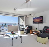 11 'Bayview Apartment' 42 Stockton Street - right in the CBD of Nelson Bay with water views - Stayed