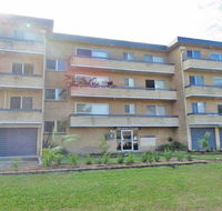 11 'Silvana Court' 26 Ajax Avenue - close to the water and clubs - Stayed