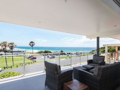 12 Cliff Road - Stayed 1