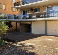 13 'Parkview' 11-13 Catalina Close - great location unit with a locked garage - Stayed