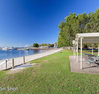 14 'The Commodore' 9-11 Donald Street- unit in the heart of town with views  WIFI - Stayed