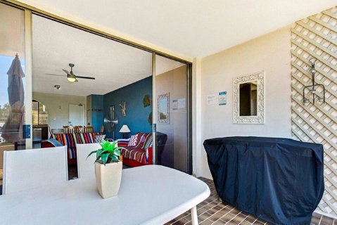 14 'THE DUNES', 38 MARINE DR - LARGE UNIT WITH POOL, TENNIS COURT AND DIRECTLY ACROSS FROM FINGAL - Stayed 1