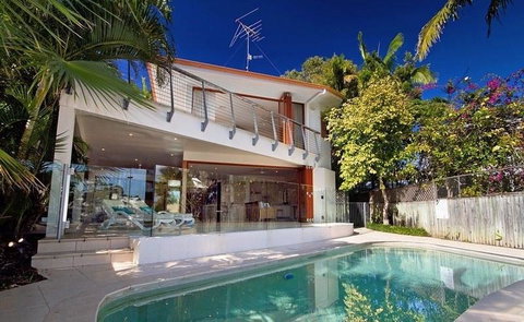 14 Ravenwood Drive - Stays Accommodation 0