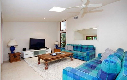 14 Ravenwood Drive - Stays Accommodation 3