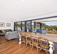 143 Matthew Flinders Drive Port Macquarie - Stays Accommodation